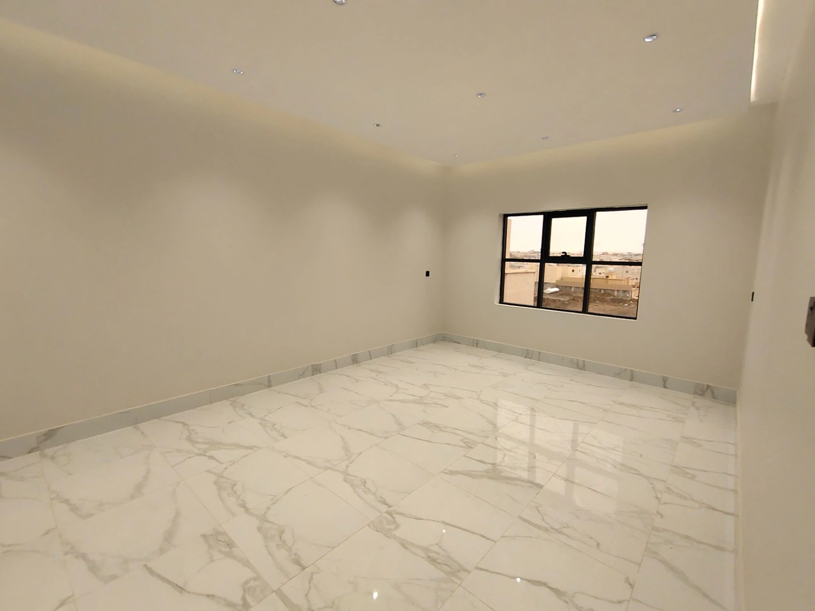 ارواف خميس مشيط شارع الثمانين