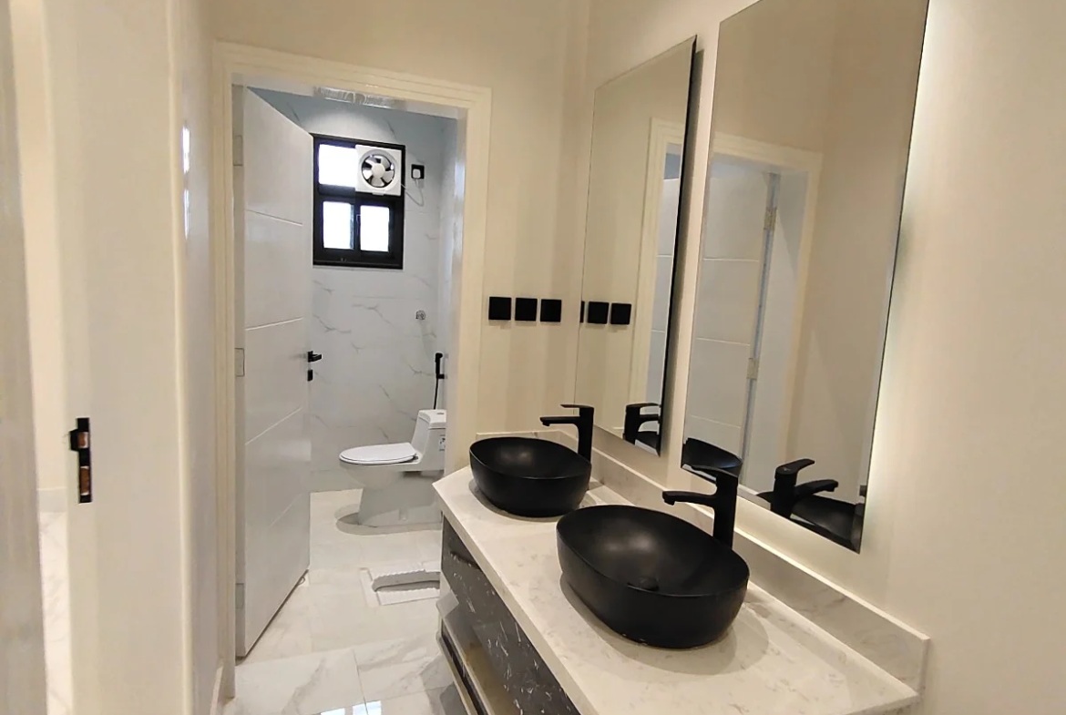 عقارات للبيع في شارع الثمانين خميس مشيط