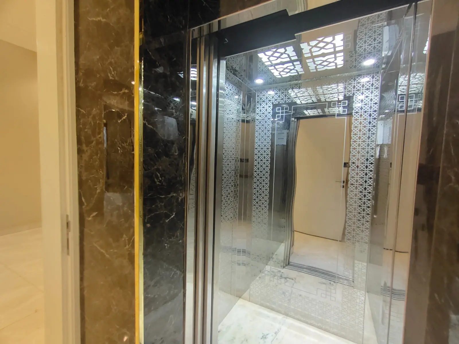 اسانسير فلل للبيع في خميس مشيط