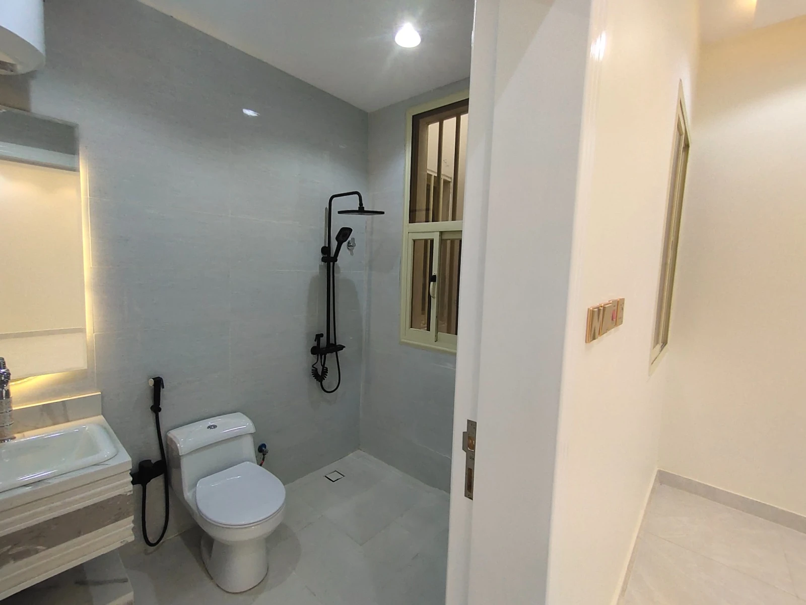 شقة للبيع في خميس مشيط خلف الالماني